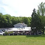 Relais De L'aerodrome 3* Prangins