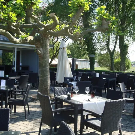 Hotel Relais De L'aerodrome 3*
