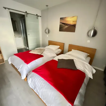 Relais De L'aérodrome Hotel