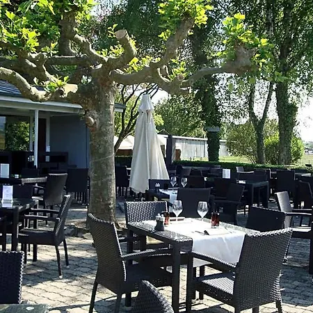 Relais De L'aerodrome 3* Пранжен