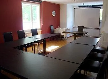 Relais De L'aerodrome 3* Пранжен