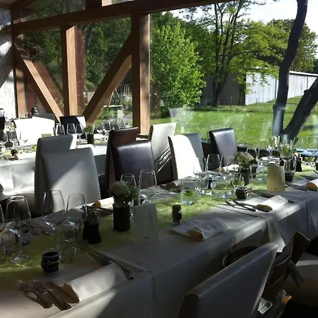 Relais De L'aérodrome 3*