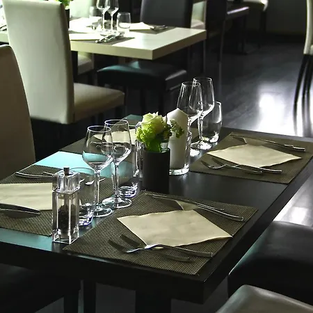 Hotel Relais De L'aerodrome 3*