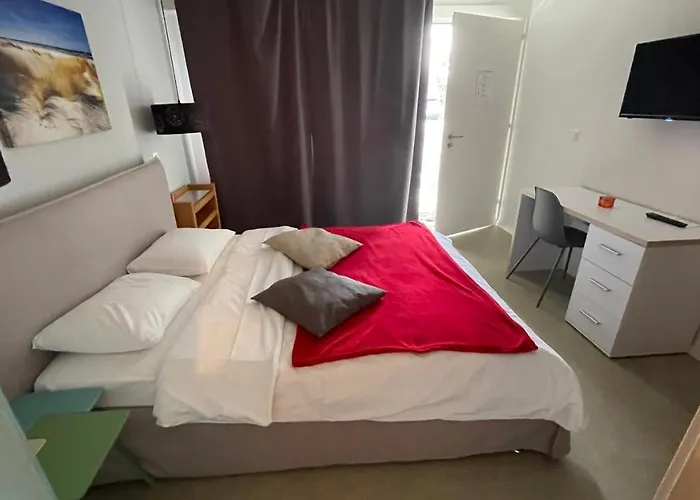 Relais De L'aerodrome Hotel 3*