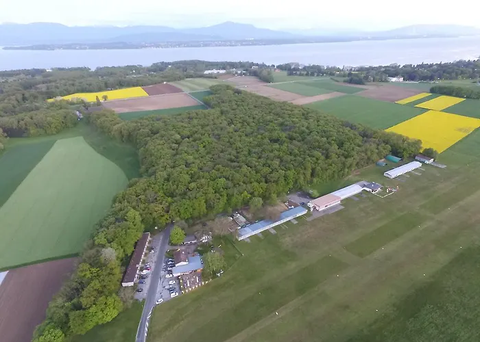 Relais De L'aerodrome 3*