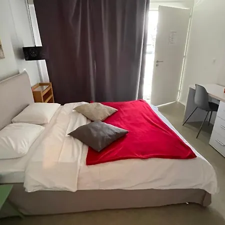 Relais De L'aerodrome Szálloda 3*