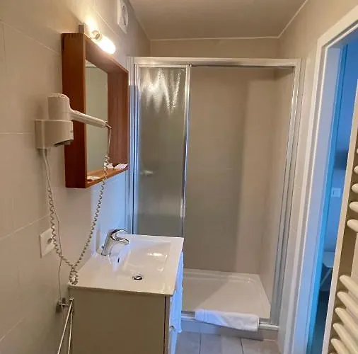 Relais De L'aerodrome Hotel